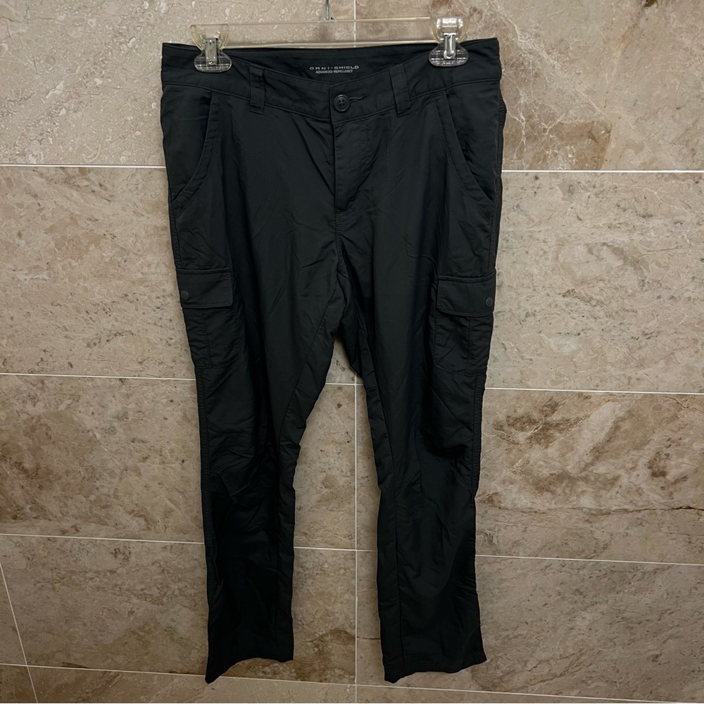 Columbia gray hiking cargo pants size 6 short